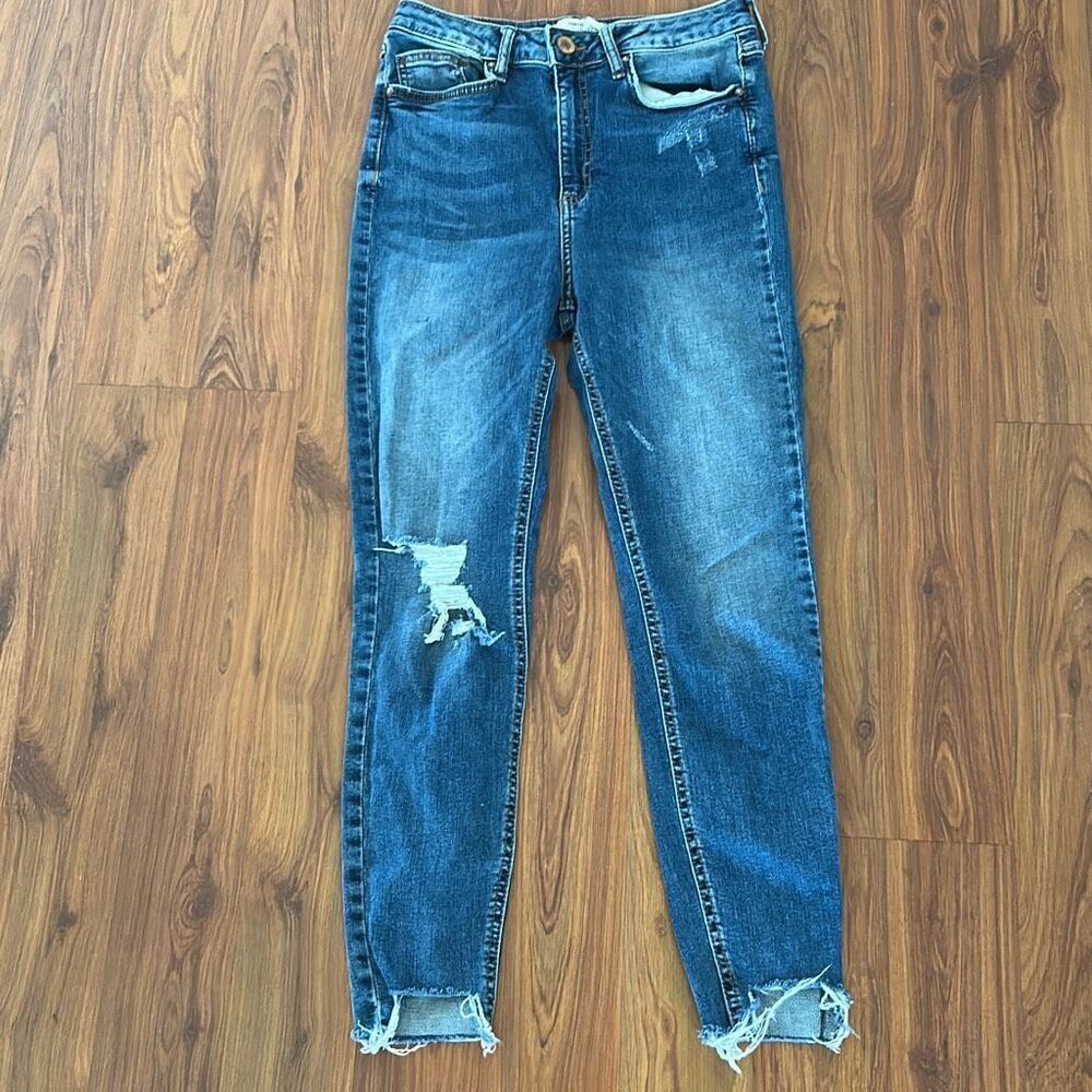 Forever 21 high waisted stretched skinny jeans distressed size 27